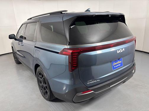 Astra Blue 2025 Kia Carnival SX Prestige