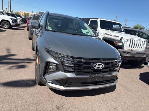 Ecotronic Gray 2025 Hyundai TUCSON SEL