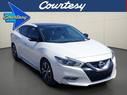 Pearl White 2017 Nissan Maxima 3.5 Platinum