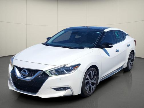 Pearl White 2017 Nissan Maxima 3.5 Platinum