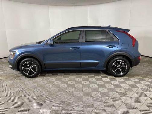 2025 Kia Niro EX