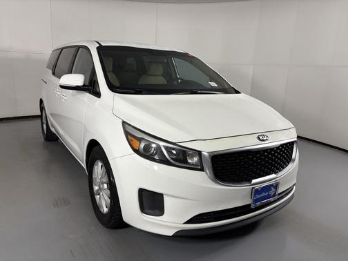 2017 Kia Sedona LX