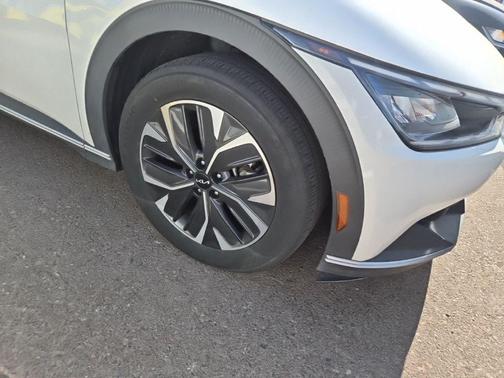 Snow White Pearl 2024 Kia EV6 Light Long Range