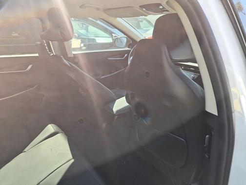 Snow White Pearl 2024 Kia EV6 Light Long Range