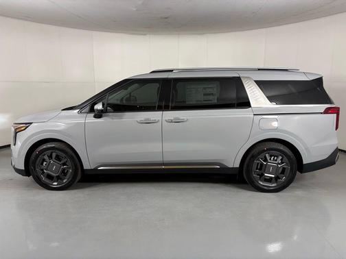 Ceramic Silver 2026 Kia Carnival Hybrid SX