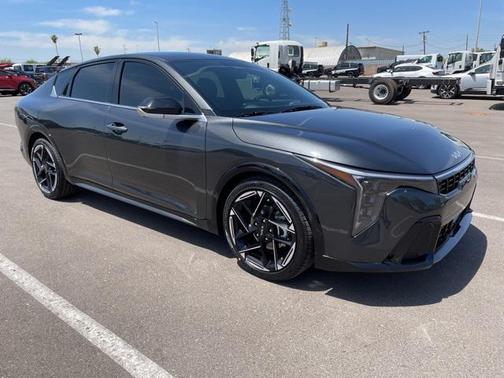 2025 Kia K4 GT-Line