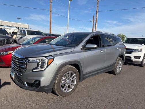 Sterling Metallic 2024 GMC Terrain SLT