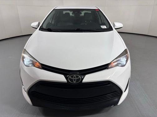 Super White 2017 Toyota Corolla LE