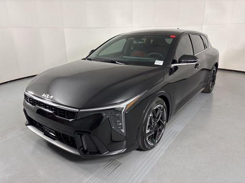 Aurora Black Pearl 2026 Kia K4 GT-Line
