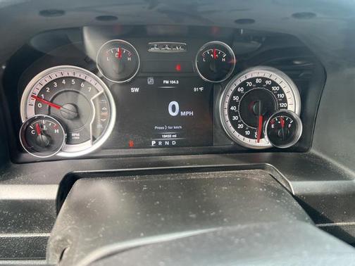 2022 RAM 1500 Classic Warlock Quad Cab 4x2 6'4' Box