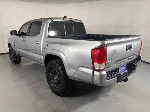 Silver Sky Metallic 2016 Toyota Tacoma SR