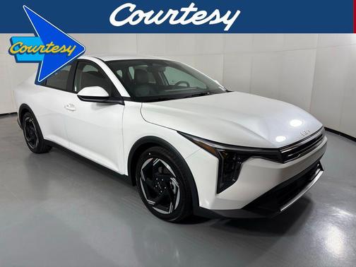 Snow White Pearl 2026 Kia K4 EX