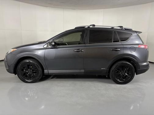 2016 Toyota RAV4 Hybrid XLE