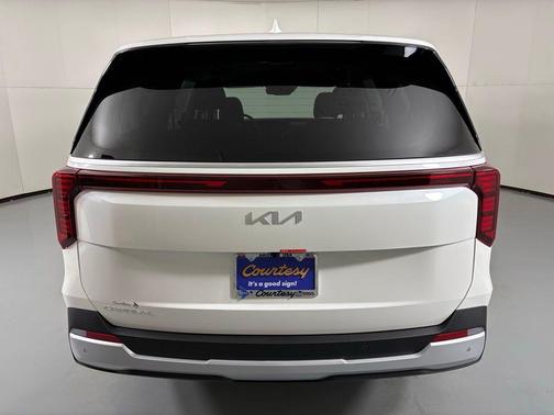 2026 Kia Carnival LX