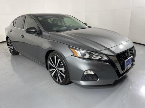 2022 Nissan Altima SR FWD