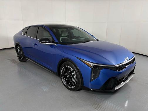 Wave Blue 2026 Kia K4 GT-Line