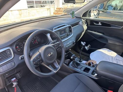 2018 Kia Sorento LX