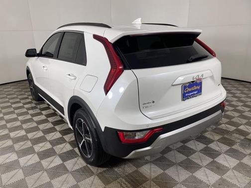2025 Kia Niro EX