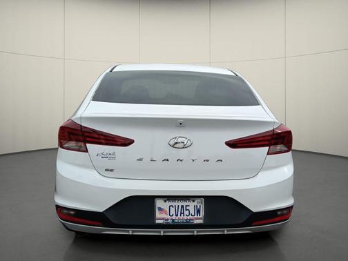 2019 Hyundai ELANTRA SE