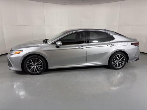 Celestial Silver Metallic 2024 Toyota Camry Hybrid XLE