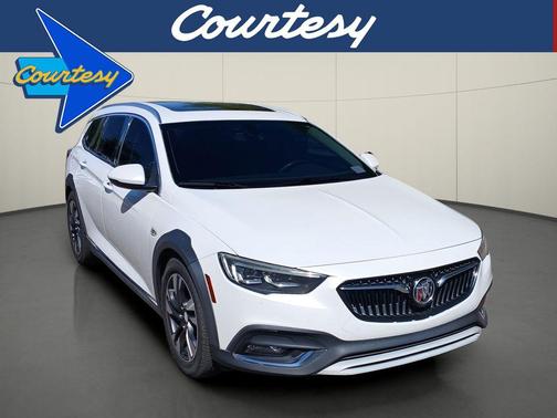 White Frost Tricoat 2018 Buick Regal TourX Preferred