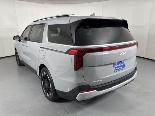 Ceramic Silver 2026 Kia Carnival EX