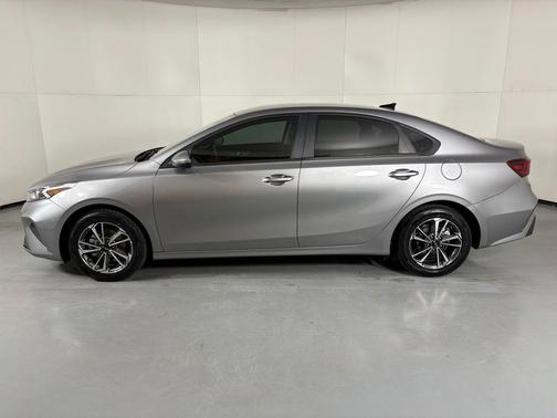 Steel Gray 2024 Kia Forte LXS