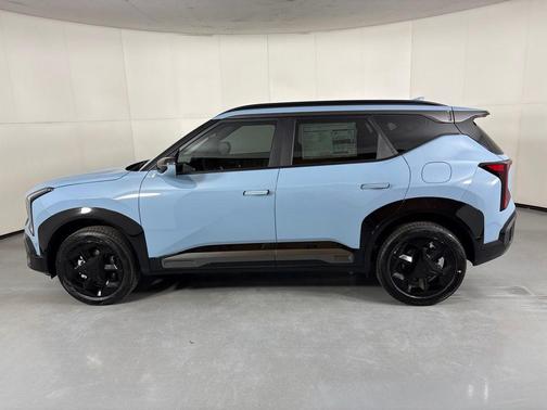 Frost Blue 2027 Kia Seltos X-Line S