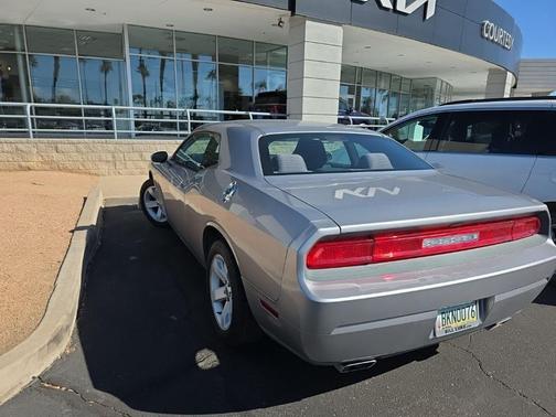 2014 Dodge Challenger SXT