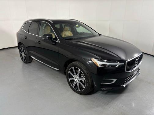 Onyx Black Metallic 2021 Volvo XC60 T5 Inscription