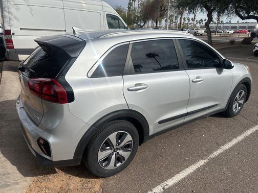 2020 Kia Niro LX