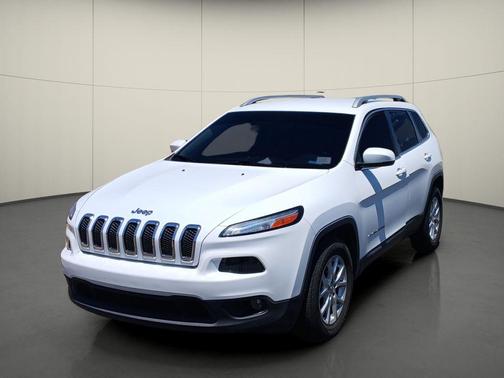 Bright White Clearcoat 2018 Jeep Cherokee Latitude Plus