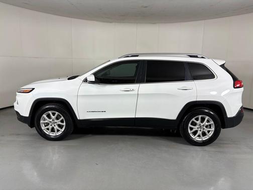 Bright White Clearcoat 2018 Jeep Cherokee Latitude Plus