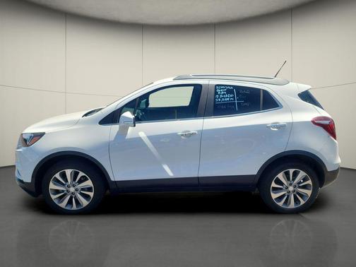Summit White 2018 Buick Encore Preferred