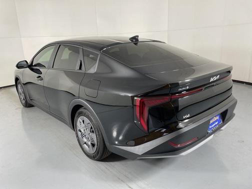2025 Kia K4 LX