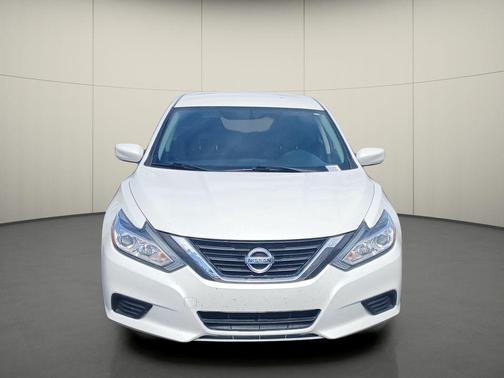 Pearl White 2016 Nissan Altima 2.5 S