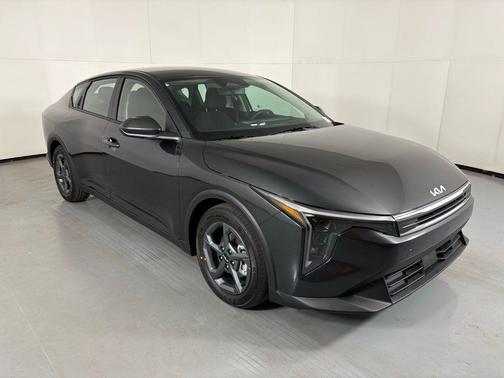 Interstellar Gray 2026 Kia K4 LXS