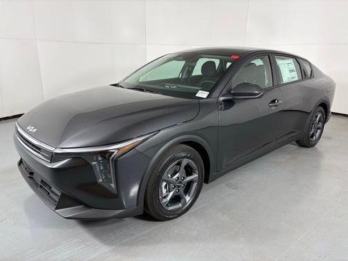 Interstellar Gray 2026 Kia K4 LXS