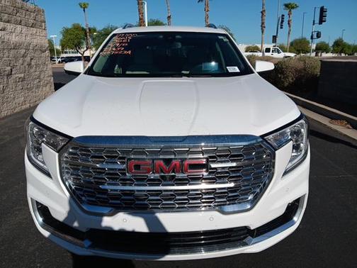 2024 GMC Terrain Denali