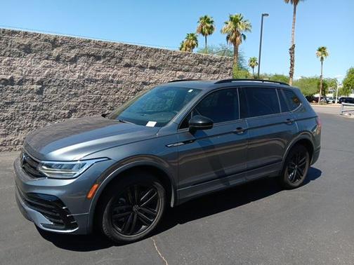 2022 Volkswagen Tiguan 2.0T SE R-Line Black