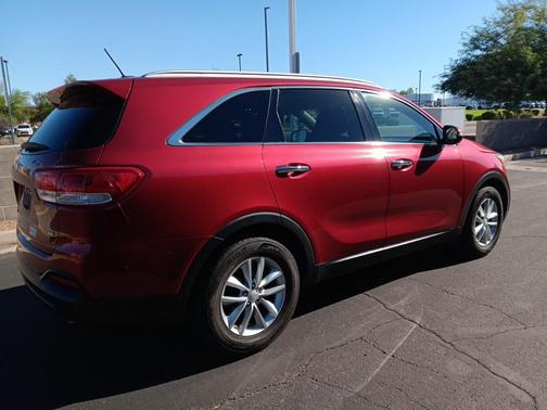 2017 Kia Sorento LX