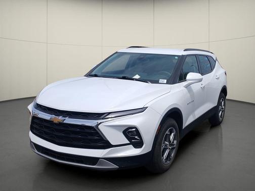 Summit White 2023 Chevrolet Blazer 2LT