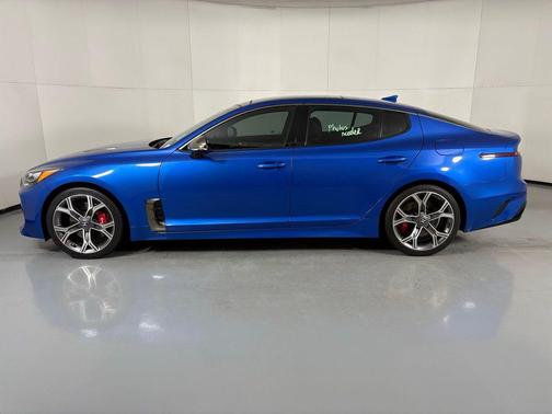 2019 Kia Stinger GT2