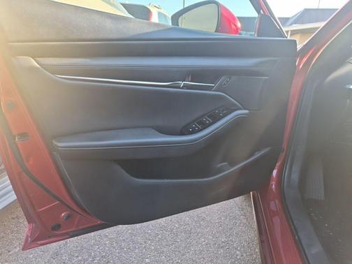 2022 Mazda Mazda3 FWD w/Preferred Package