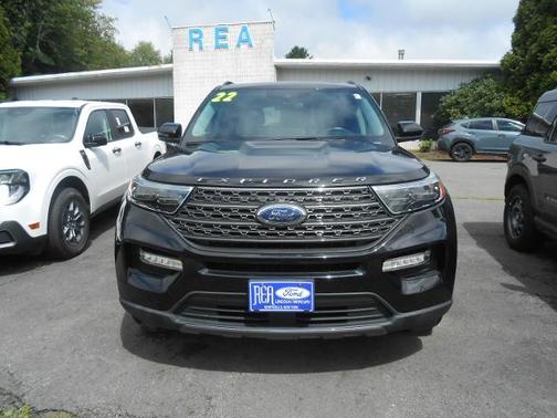 AGATE BLACK METALLIC 2022 Ford Explorer XLT