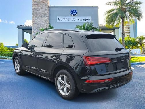 2022 Audi Q5 40 Premium