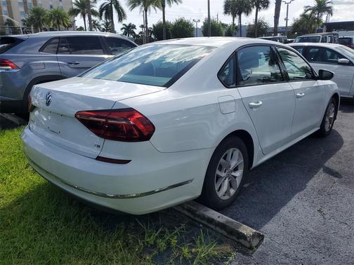 2018 Volkswagen Passat 2.0T S