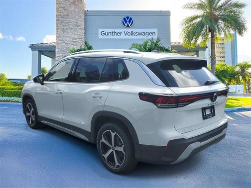 2025 Volkswagen Tiguan 2.0T SE