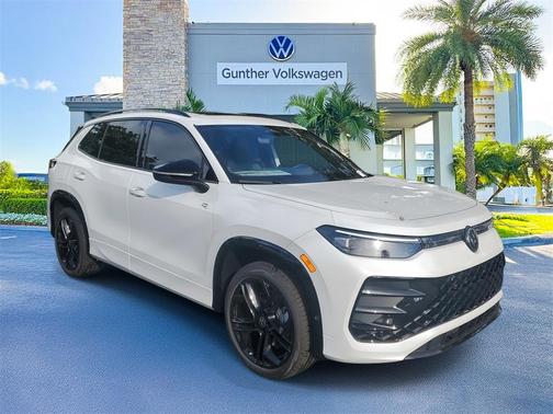 2025 Volkswagen Tiguan 2.0T SE R-Line Black