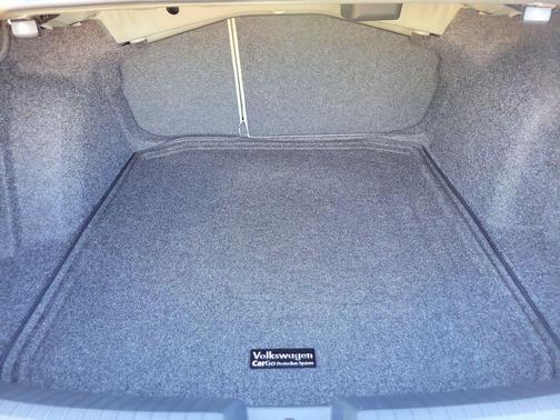 Deep Black Pearl Effect 2026 Volkswagen Jetta 1.5T S